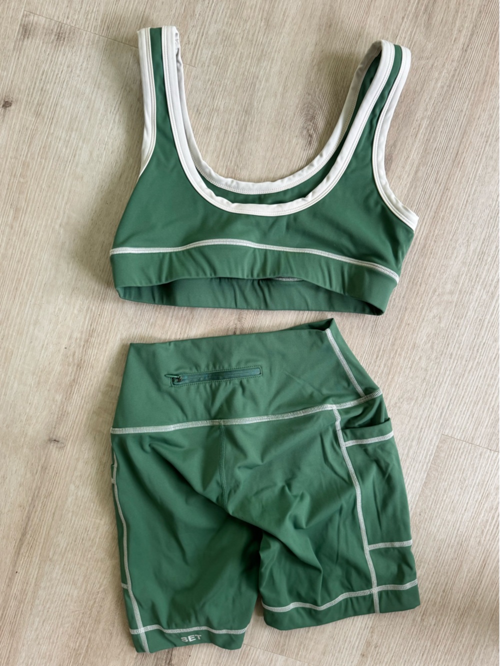 Set Active Set - Picture 2 of 5